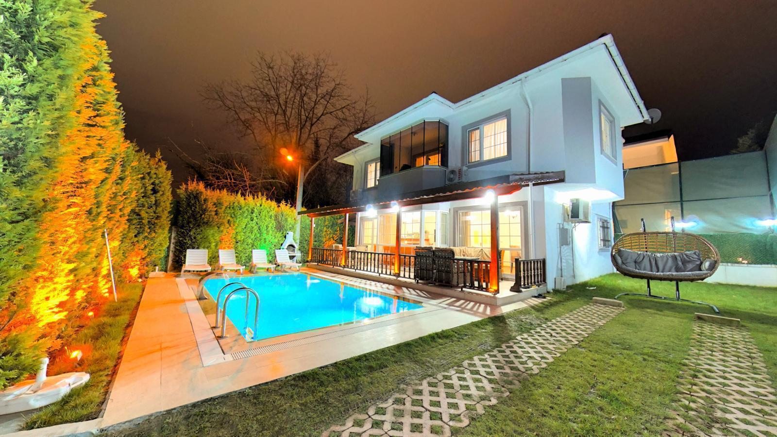 Yasemen Villa havuzlu dış görünüm